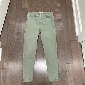 High Rise Ankle Skinny Calvin Klein Jeans in size 29 Pale Green